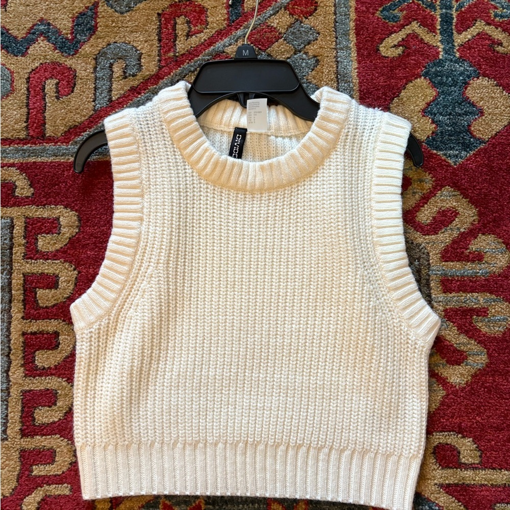 Divided Cream Sleeveless Sweater